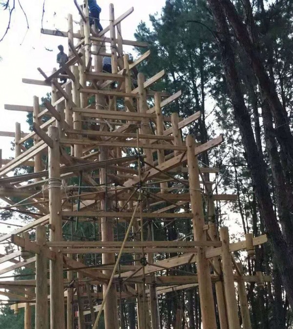 木结构寨楼