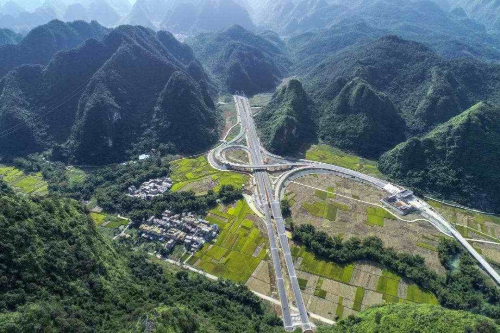 河池至百色高速公路