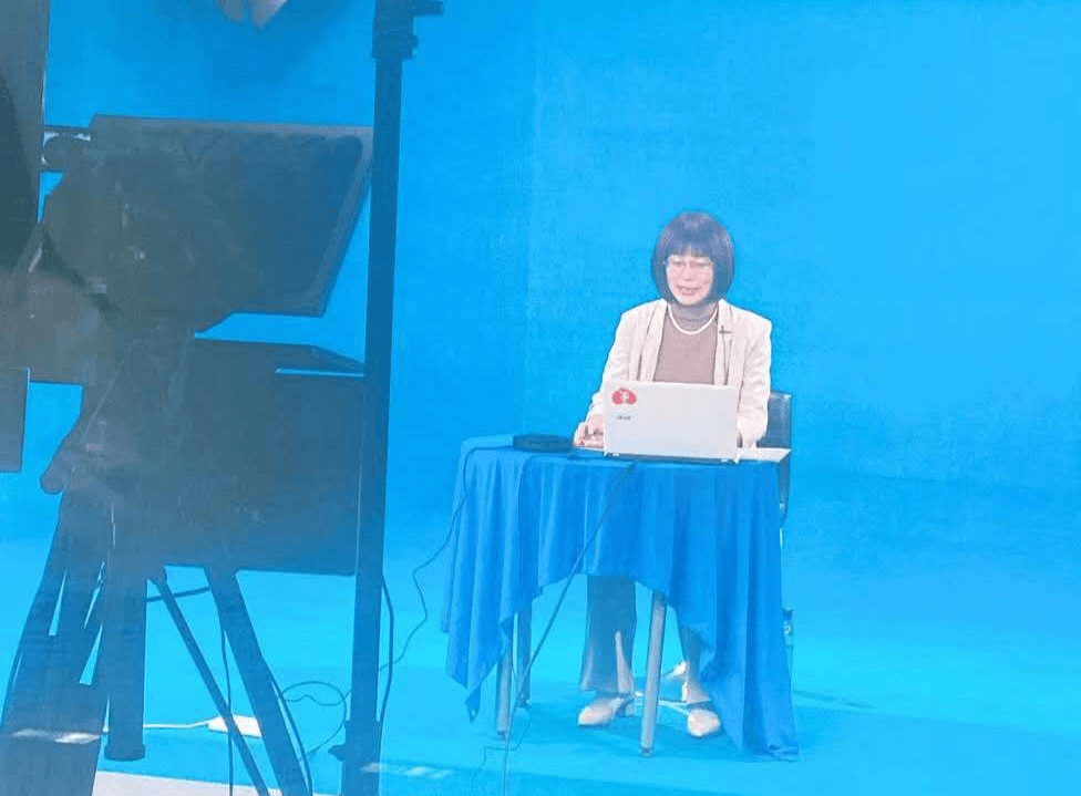 蓝箱实景图