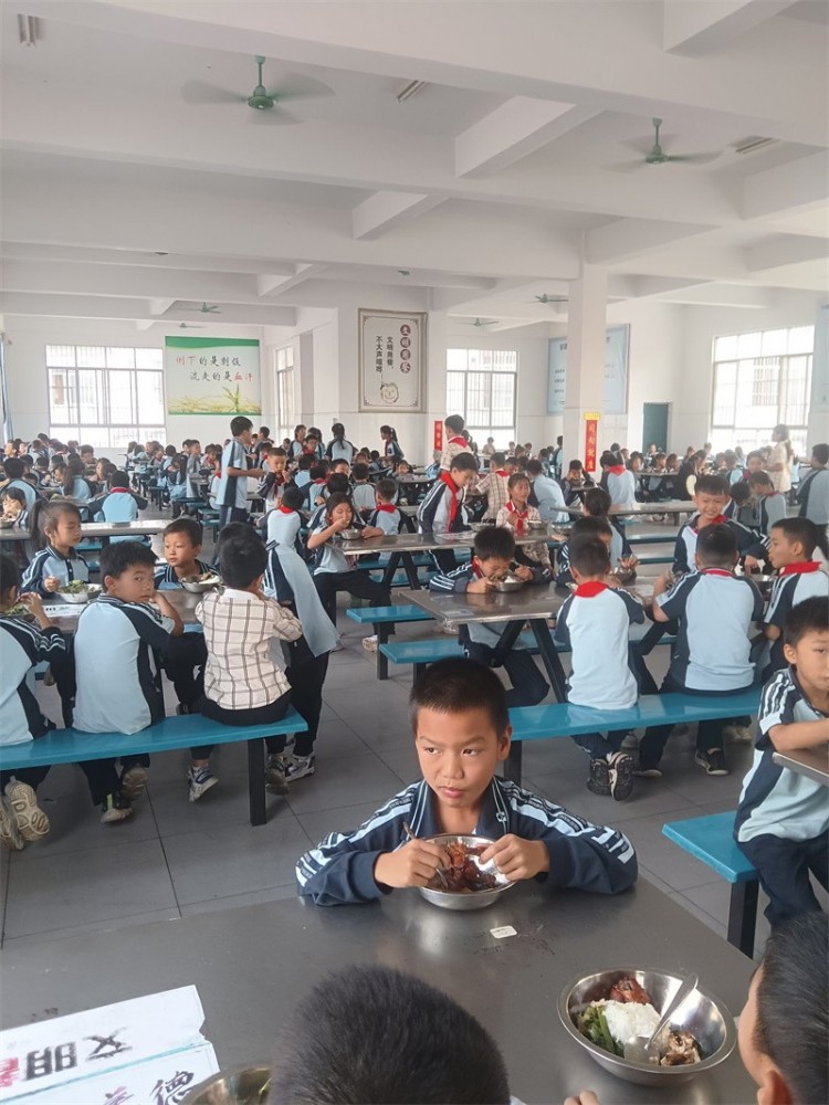 学校食堂餐具消毒