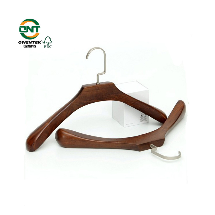 Customized Brand Black Luxury Wooden Clothes Hangers for Display