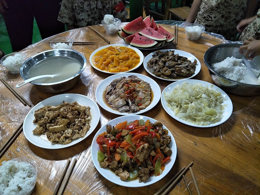 餐饮