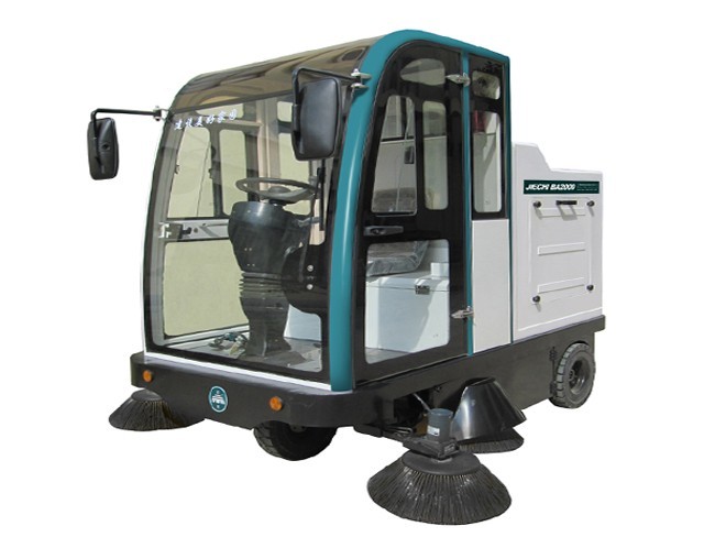 南寧掃地車廠家廣西電動掃地機車