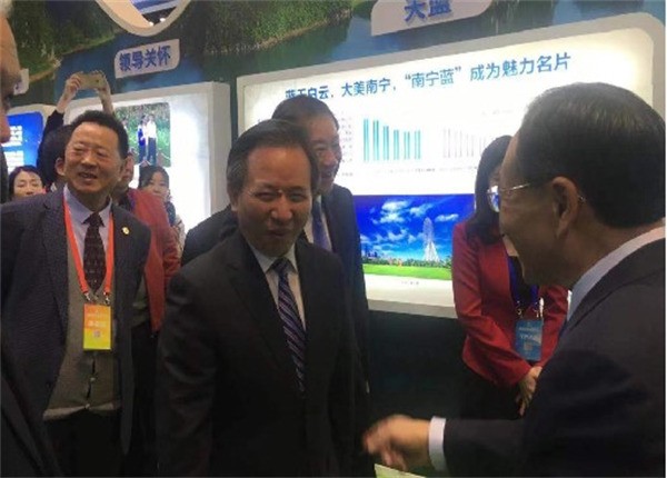 中国生态环境部部长李干杰莅临公司展厅