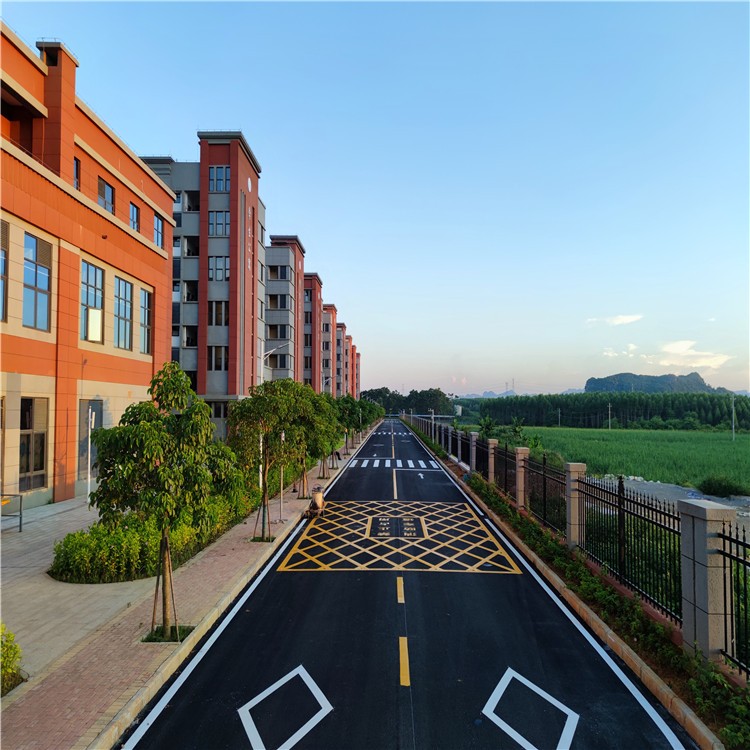 广西国际商务职业技术学院二期交通标线工程