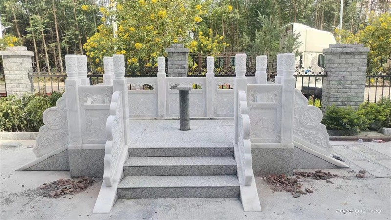 汉白玉旗台