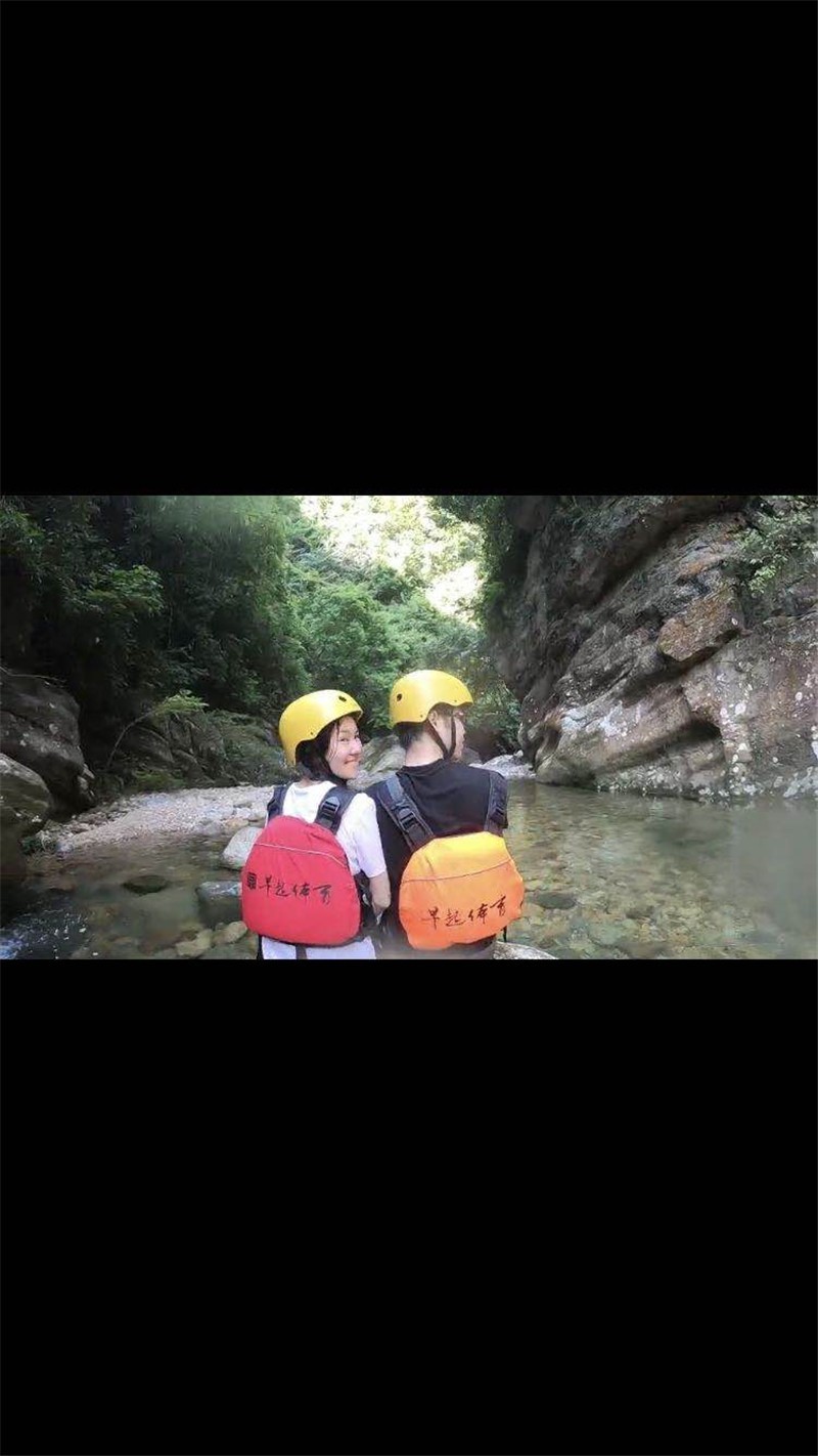  广东建筑艺术设计院员工南宁上林大明山朔溪活动