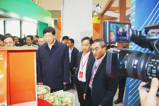 2023年广西名特优农产品交易会在桂林i举行   ##上千家企业参展，成交额达52亿