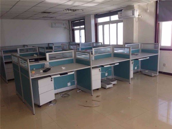 办公家具上门回收
