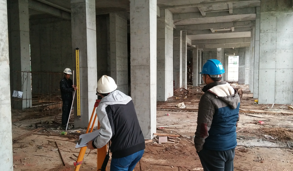 主体沉降观测现场