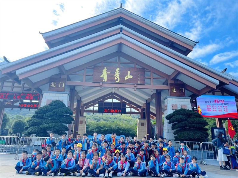 学校成立十周年校庆