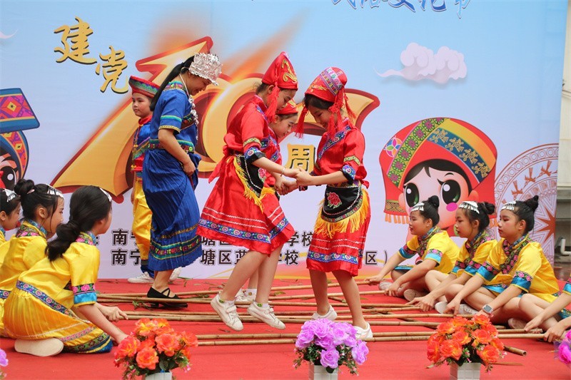 学校成立十周年校庆