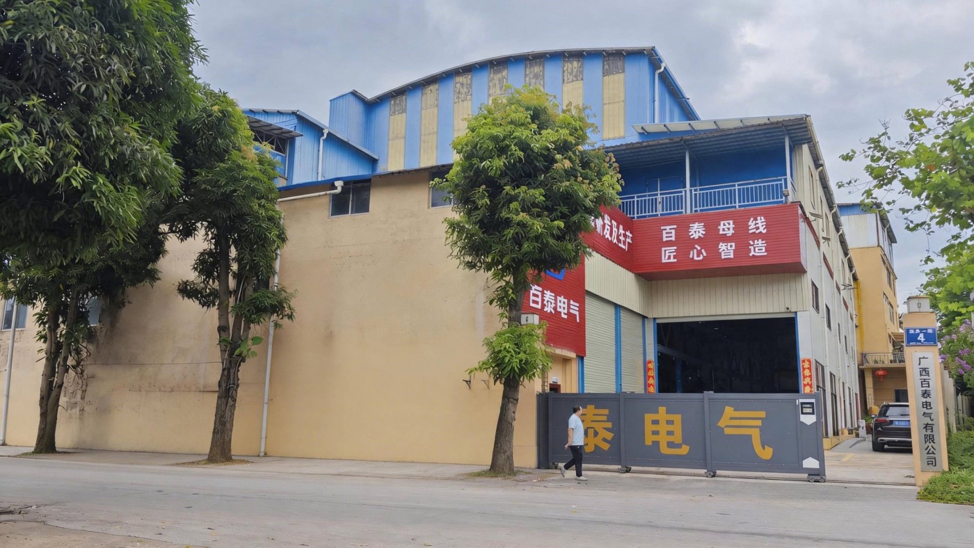 jimeng-2026-06-09-1261-未命名项目_图片1移除选中的车辆和门窗